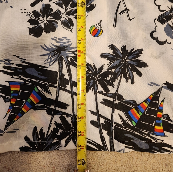 Vintage Marina of California short-sleeve button-down Hawaiian shirt - size M - Picture 9 of 9